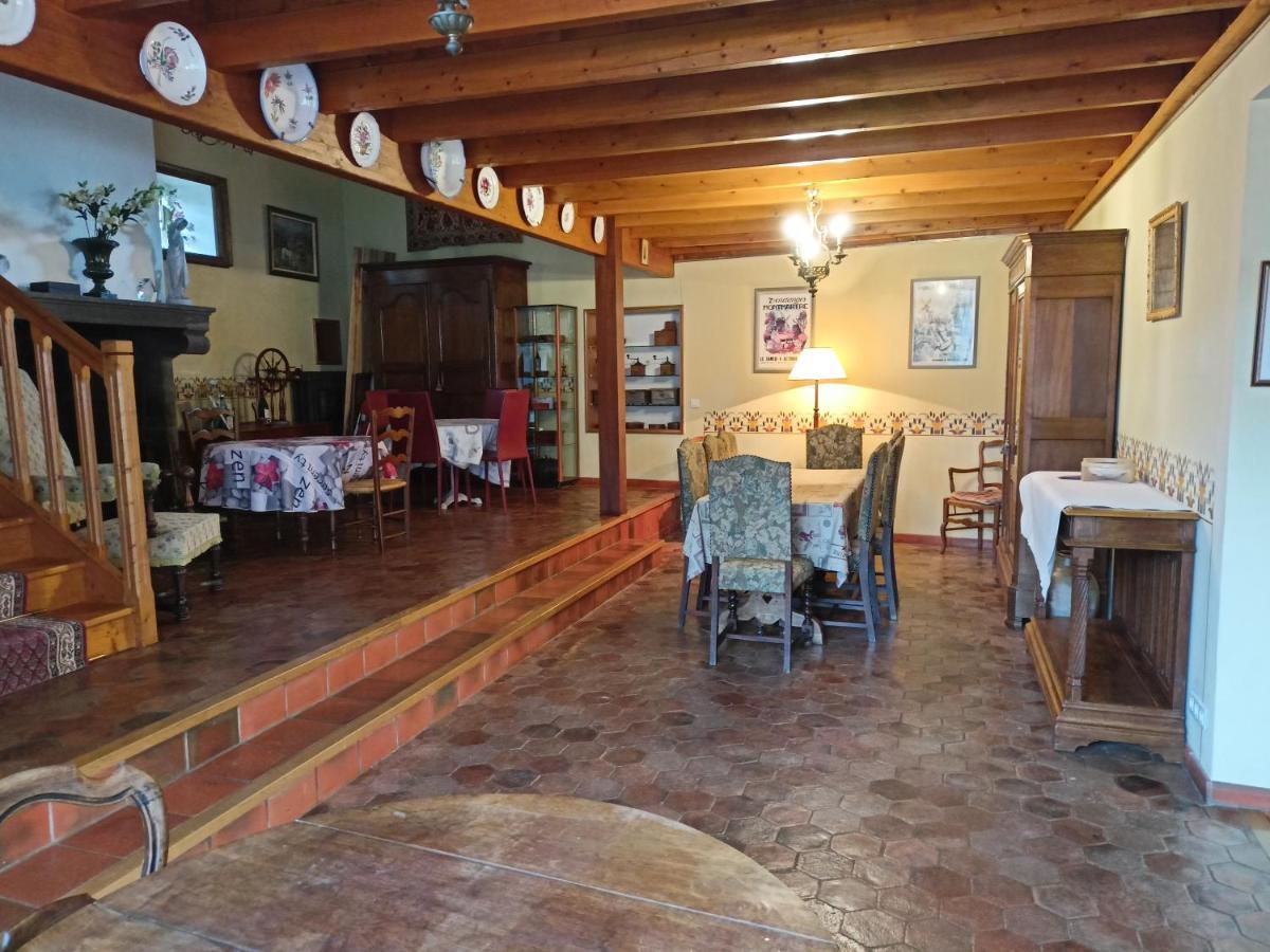 Au Fond De La Cour Bed & Breakfast Veyre-Monton Dış mekan fotoğraf