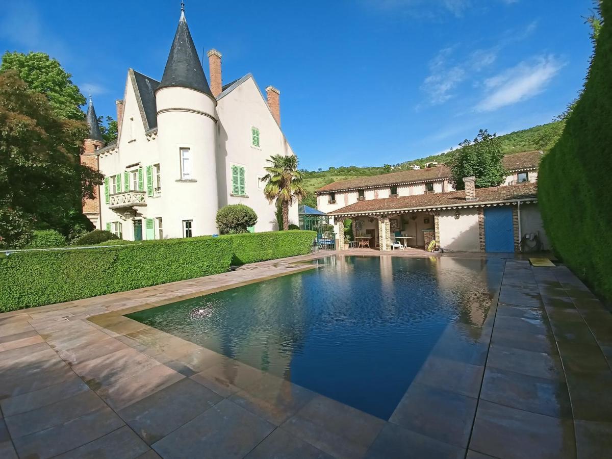 Au Fond De La Cour Bed & Breakfast Veyre-Monton Dış mekan fotoğraf