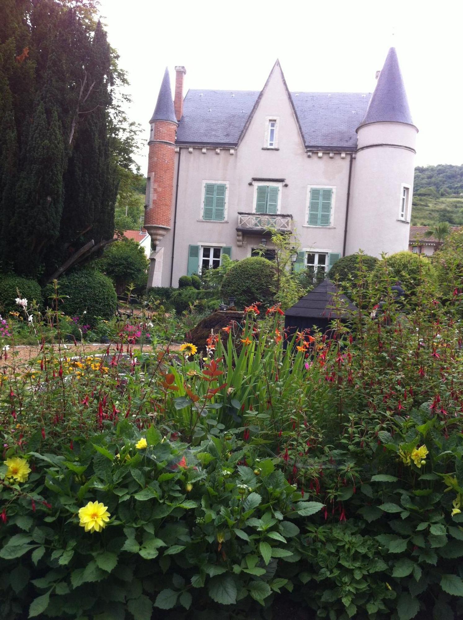 Au Fond De La Cour Bed & Breakfast Veyre-Monton Dış mekan fotoğraf