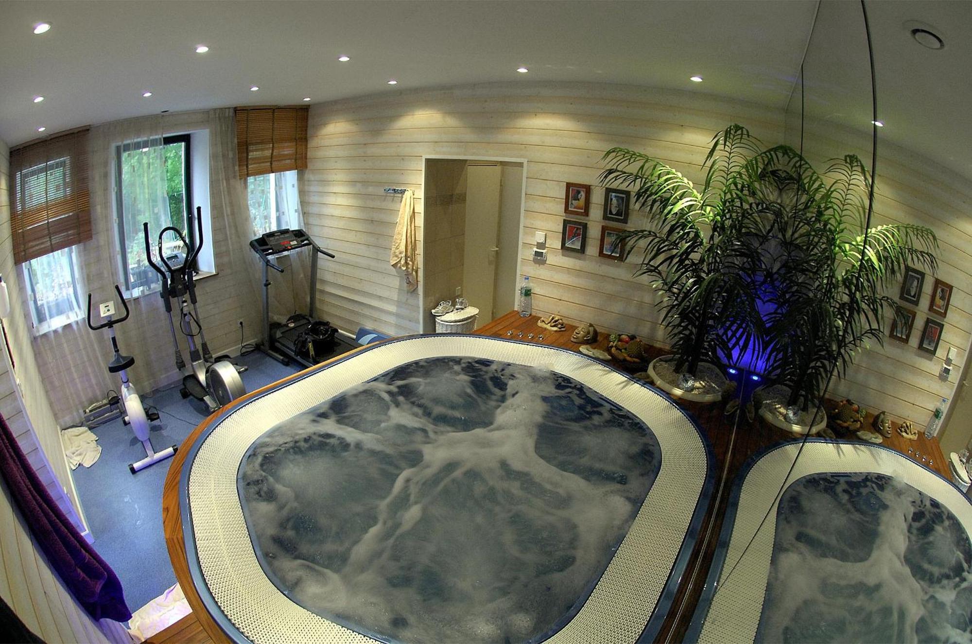 Au Fond De La Cour Bed & Breakfast Veyre-Monton Dış mekan fotoğraf