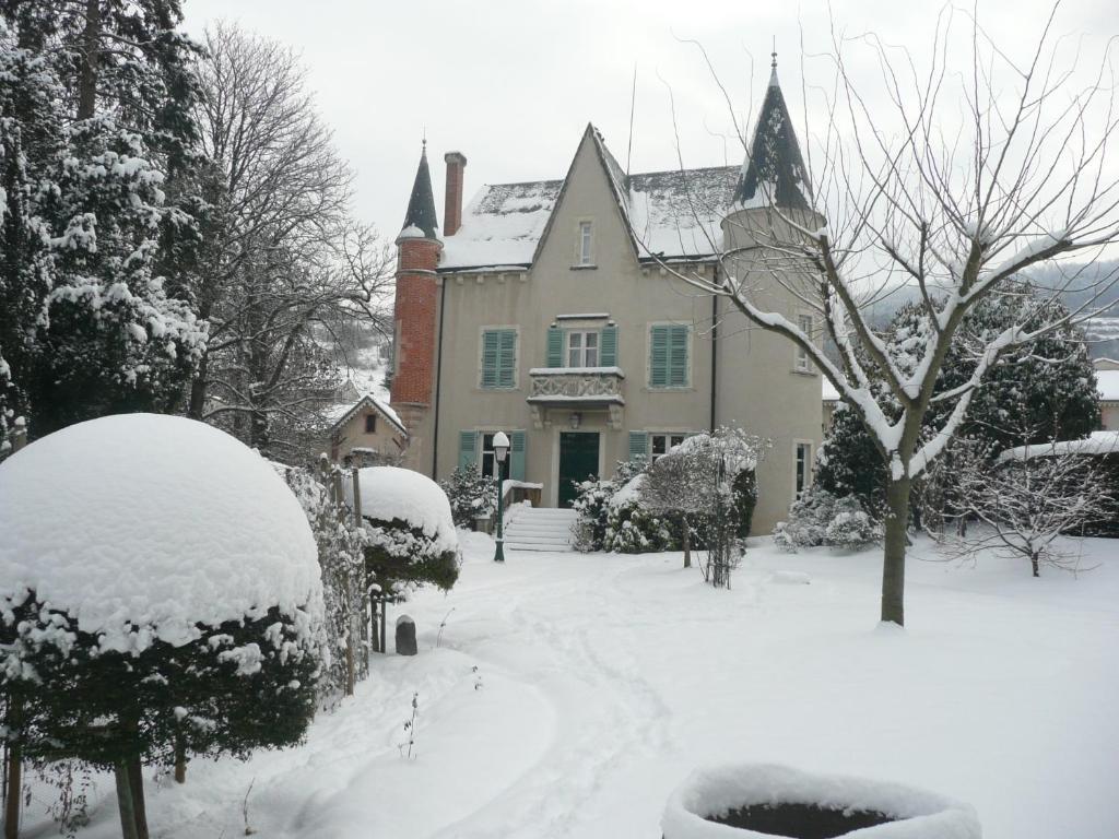 Au Fond De La Cour Bed & Breakfast Veyre-Monton Dış mekan fotoğraf