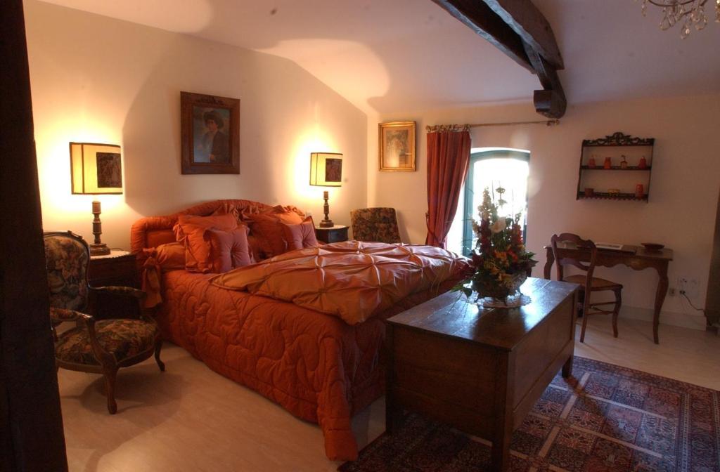 Au Fond De La Cour Bed & Breakfast Veyre-Monton Oda fotoğraf