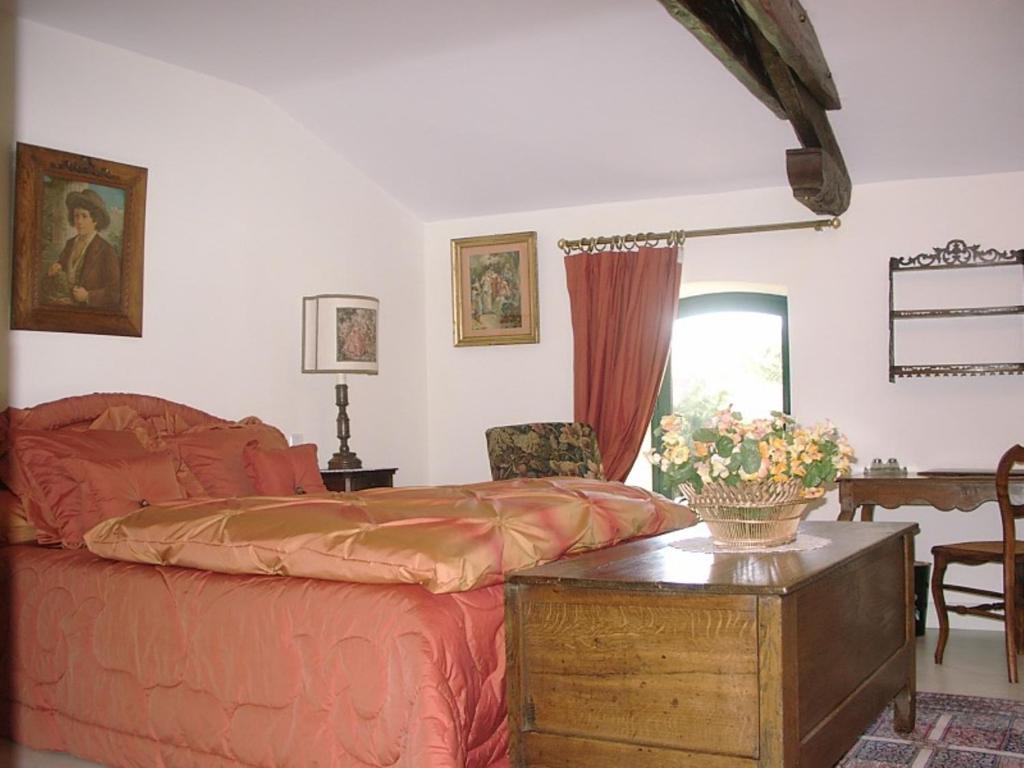 Au Fond De La Cour Bed & Breakfast Veyre-Monton Dış mekan fotoğraf