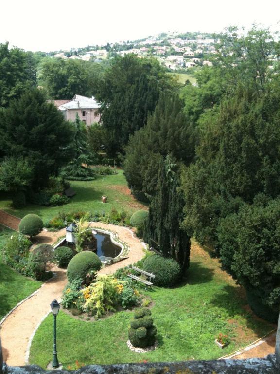 Au Fond De La Cour Bed & Breakfast Veyre-Monton Dış mekan fotoğraf